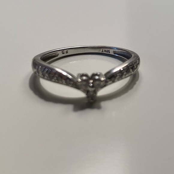 Diamond Ring - Picture 3 of 3